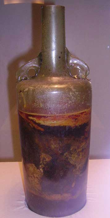 La antigua botella de vino desenterrada en una tumba romana cercana a la ciudad alemana de Speyer (CC BY-SA 3.0)