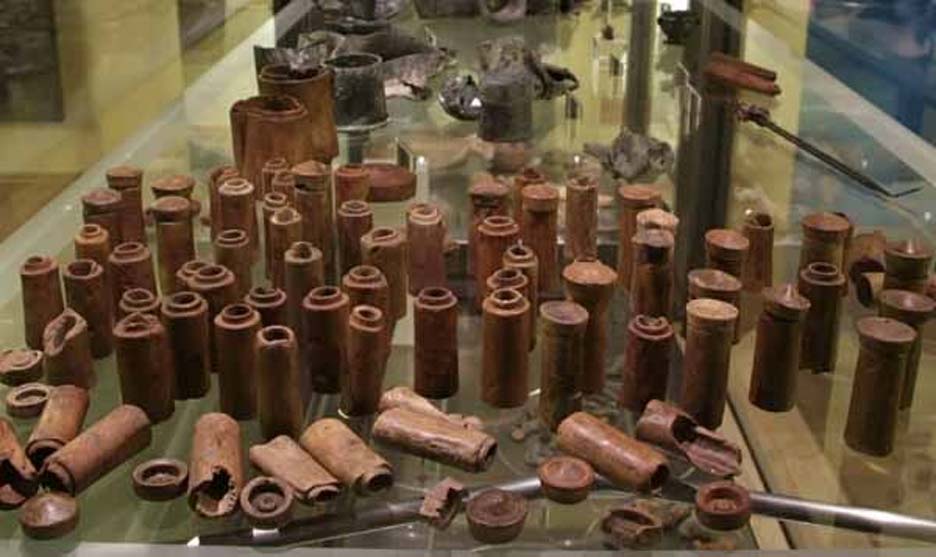 Antiguos frascos de madera con medicamentos hallados en el pecio del Relitto del Pozzino (Not Only Chemistry)