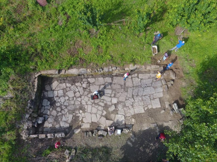 Las ruinas recientemente descubiertas revelan que la antigua ciudad era mÃ¡s grande que la cercana ShkodÃ«r iliria. (Imagen: M. Lemke/Science in Poland)
