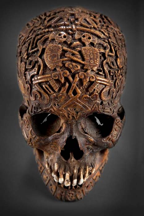 Vista frontal del misterioso cráneo tallado. (Klemens)