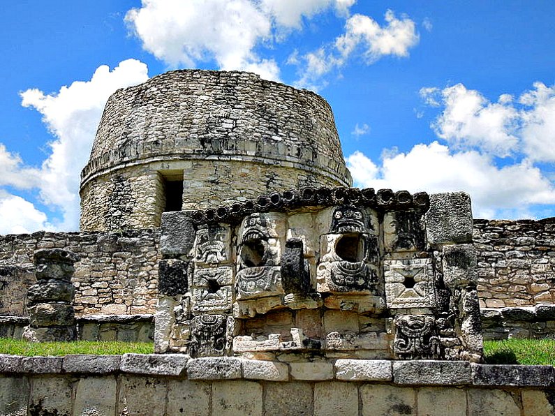 Ruinas de la importante ciudad maya posclásica de Mayapán, situada en el norte de la península de Yucatán. (Joeldesalvatierra/CC BY-SA 3.0)
