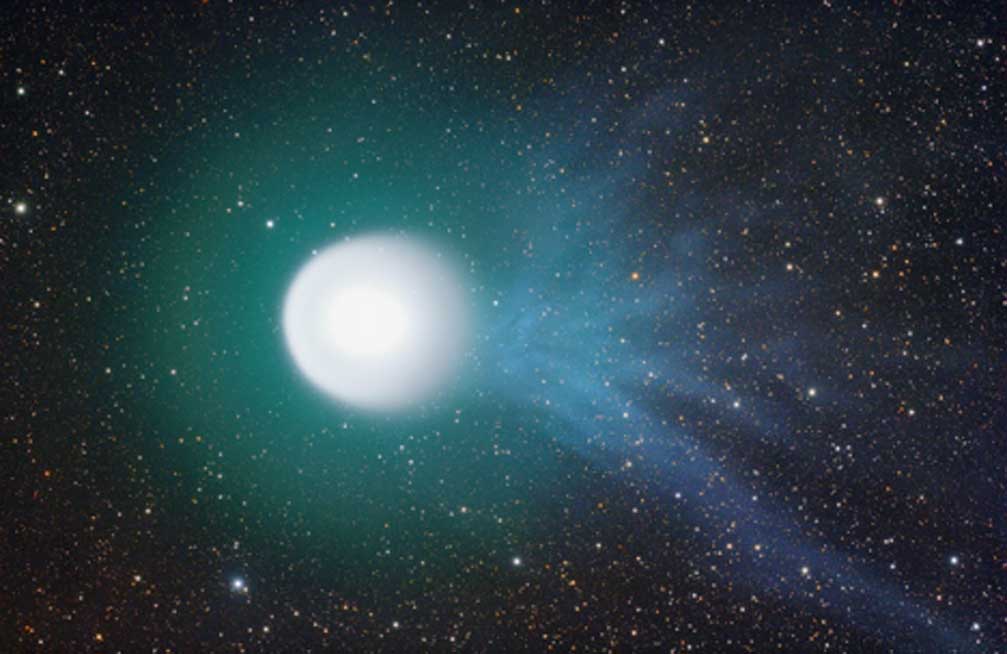 El cometa 17P/Holmes y su cola azul ionizada. Imagen meramente representativa. (CC BY-SA 3.0)