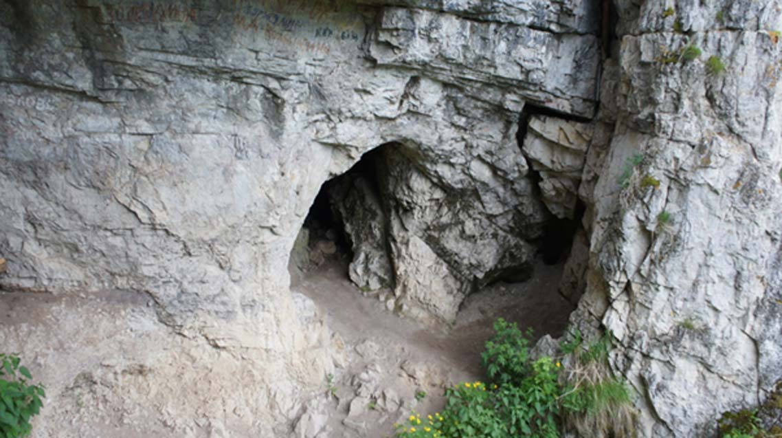Cueva de Denisova en Rusia, el único lugar del mundo en el que hasta ahora se han encontrado rastros de ADN Denisovano (CC by SA 4.0)