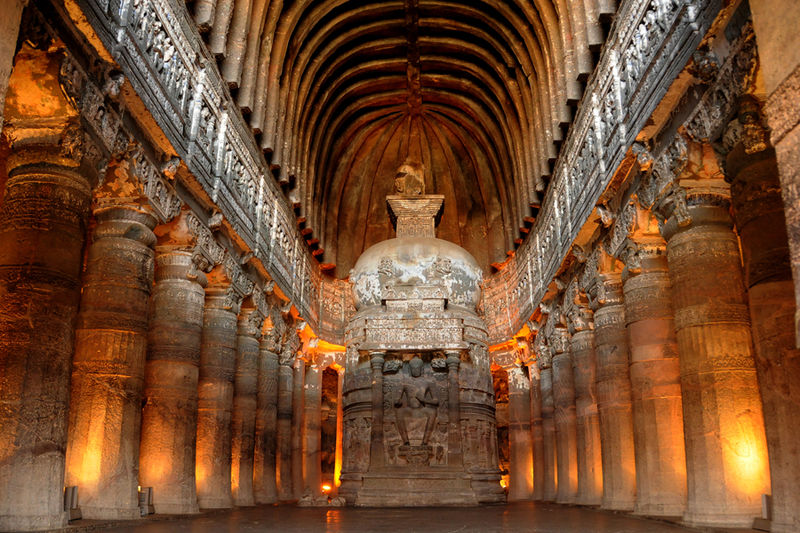 Una de las magnÃ­ficas salas de las cuevas esculpidas de Ajanta. (Imagen: C. Shelare / CC BY SA 3.0)