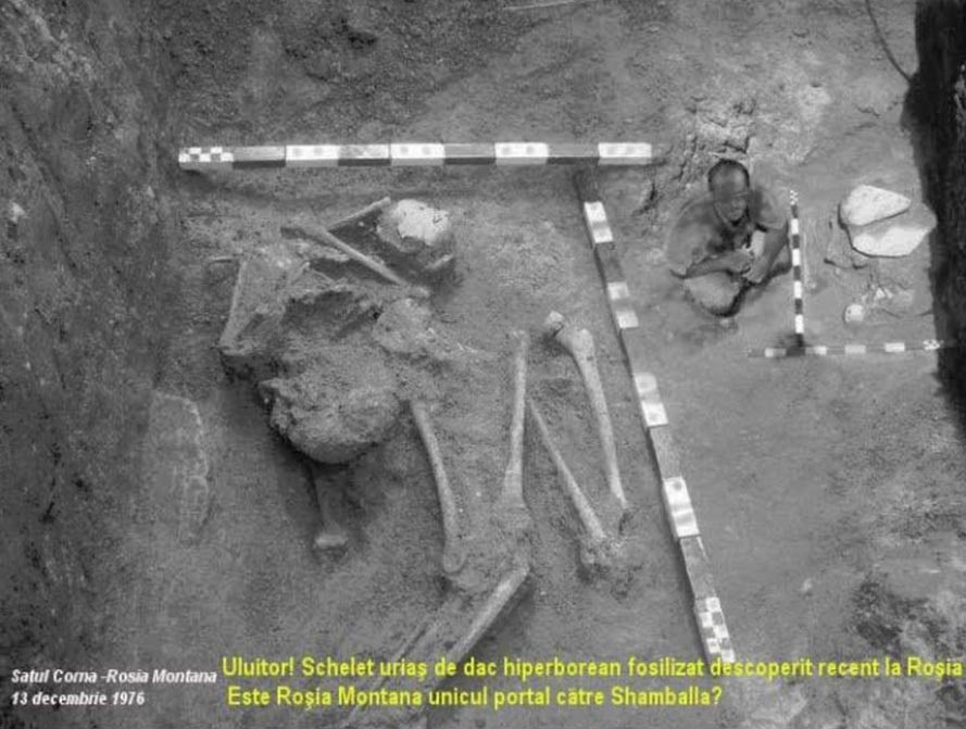 Descubrimiento del esqueleto que medía 10 metros (32,8 pies) de estatura. (Oculto Revalado A Verdade)