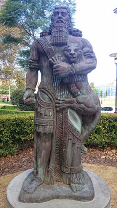 Estatua de Gilgamesh en la Universidad de Sydney (CC BY SA 4.0)