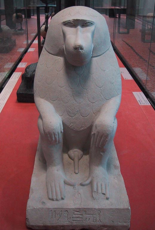 Estatua egipcia de un babuino. Museo del Louvre (CC by SA 3.0)