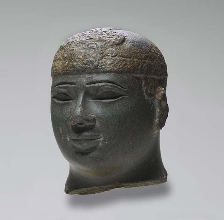 Estatua de un rey Kushita, 716 a. C. – 702 a. C. (Museo de Brooklyn/Public Domain)