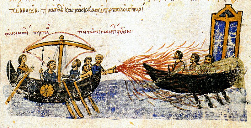 Ilustración de un antiguo manuscrito en la que observamos el uso del fuego griego contra una flota rebelde. Siglo XII, Codex Skylitzes Matritensis, Biblioteca Nacional de Madrid. (Dominio público)