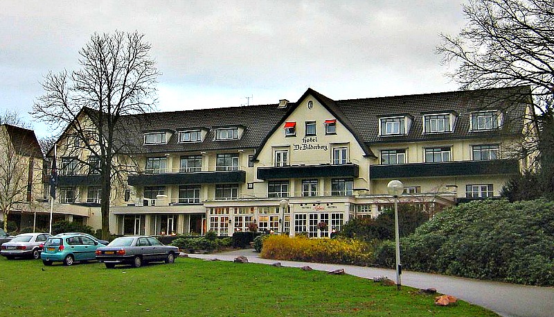 Fachada del hotel holandés De Bilderberg en Oosterbeek, donde el Club Bilderberg se reunió por vez primera y del que tomó su nombre. (M.M.Minderhoud/GNU FREE)