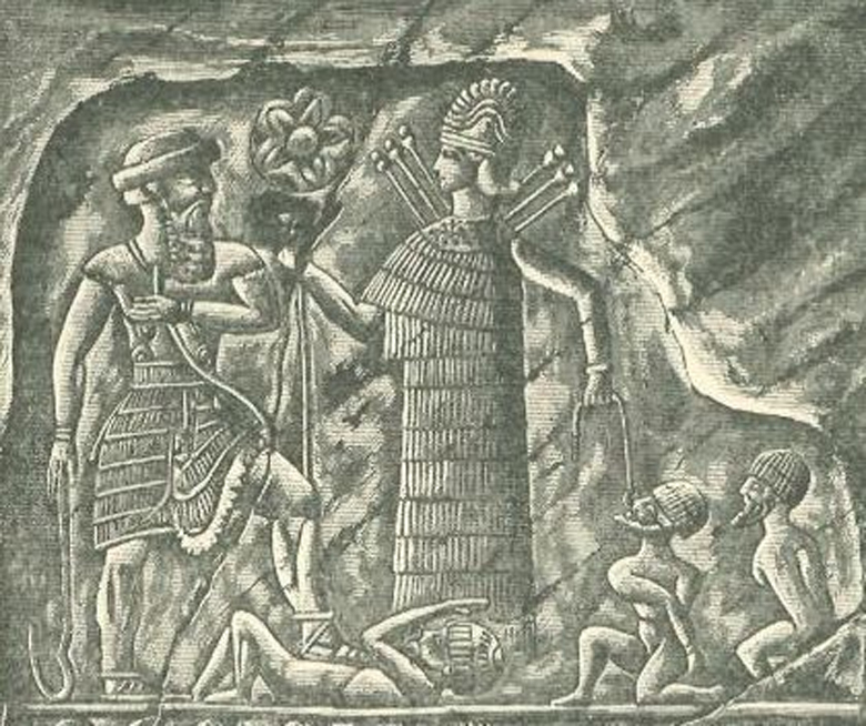 Ishtar/Inanna como diosa guerrera victoriosa, presentando cautivos enemigos ante el rey (Public Domain)