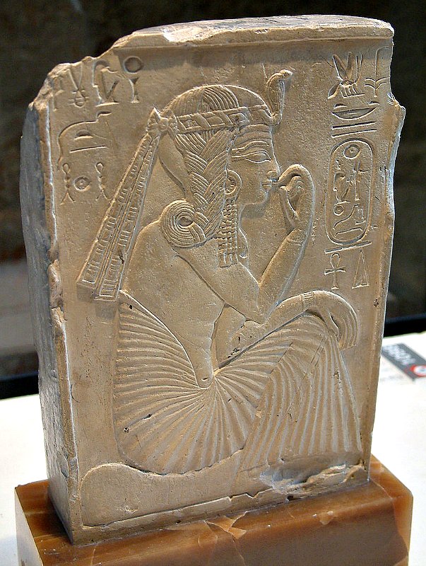 El joven faraón Ramsés II luciendo una trenza lateral. Museo del Louvre de París, Francia. (Guillaume Blanchard/CC BY-SA 1.0)