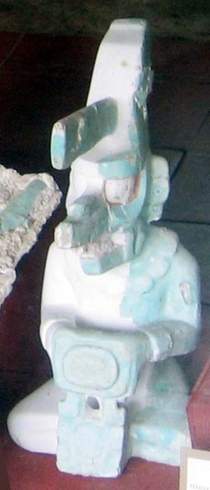 Estatuilla de K'awiil descubierta en Tikal (CC BY 2.0)