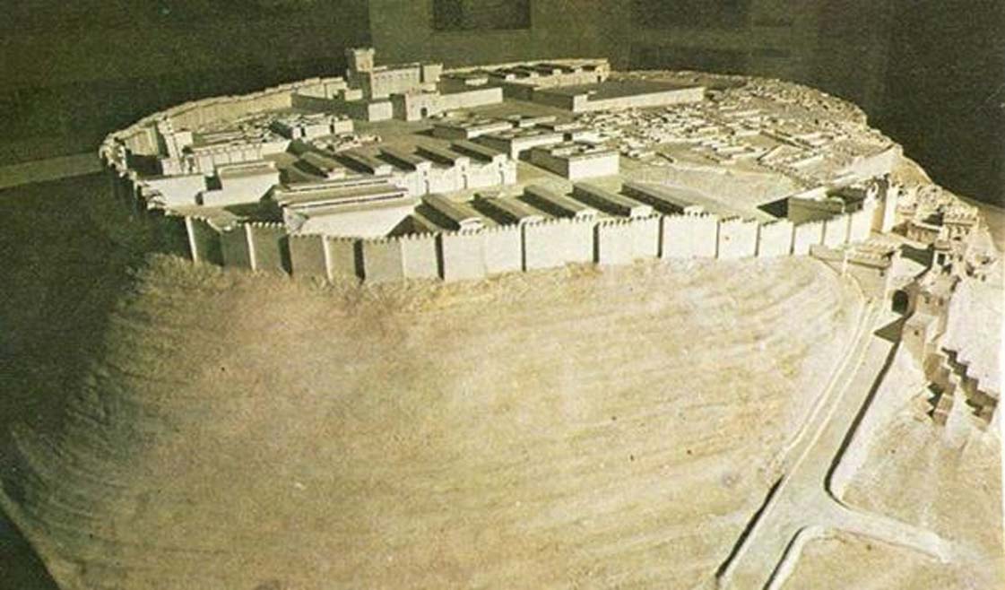 Maqueta del posible aspecto de Megido en el 1457 a. C. (fotografía de 1978). (Dominio público )