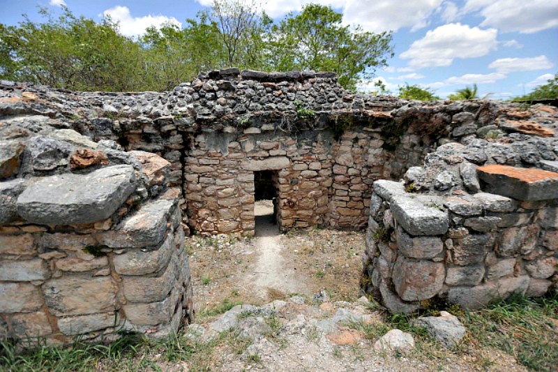 El observatorio astronómico de Acanceh ha sido datado en el Período Clásico Temprano (300-600 d. C.), por lo que se trataría de uno de los más antiguos observatorios mayas. (Fotografía: Notimex/Hugo Borges)