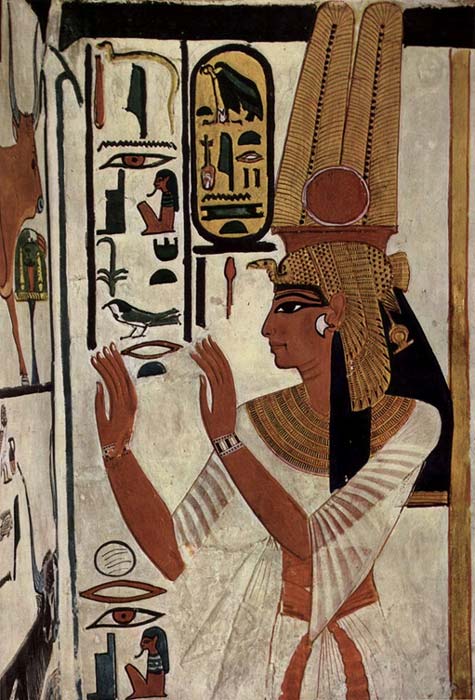 Pintura mural de una tumba en la que la reina Nefertari aparece representada como esposa real del faraón Ramsés II. (Public Domain)
