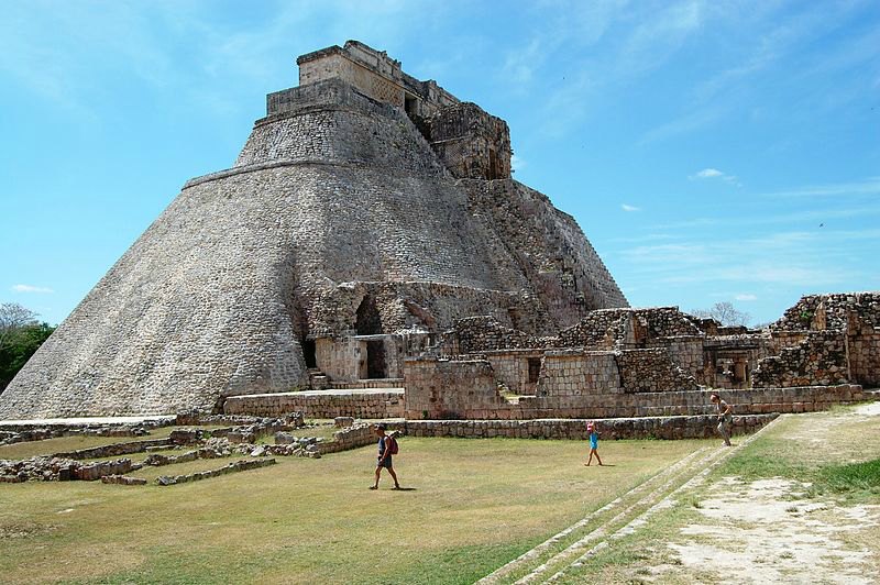 Pirámide del Adivino en Uxmal, México. (tato grasso/CC BY-SA 2.5)