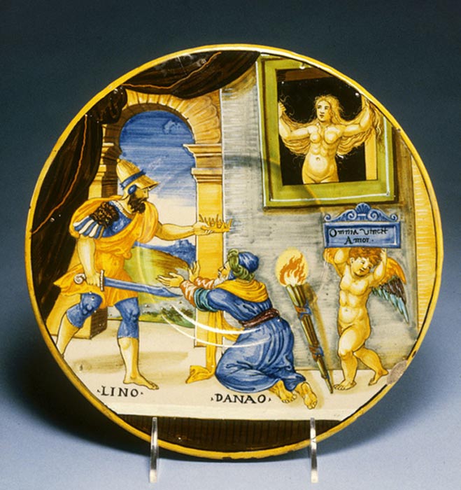 Plato del siglo XVI decorado con una pintura mitológica del ceramista italiano Francesco Xanto Avelli: “Hipermnestra observa cómo Linceo arrebata la corona a su padre Dánao.” (1537) (Public Domain)