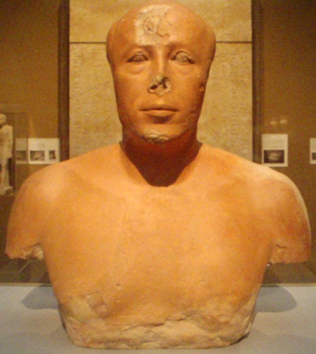 Busto del príncipe Ankhhaef, medio hermano y visir de Khufu. (Keith Schengili-Roberts/CC BY SA 2.5) 