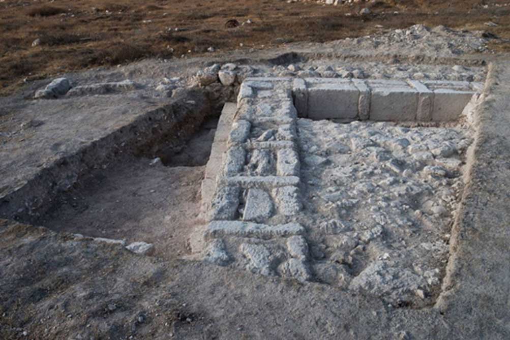 Los restos de la estructura indican que fue intencionadamente desmantelada, posiblemente por los asmoneos (Imagen: Dane Christensen)
