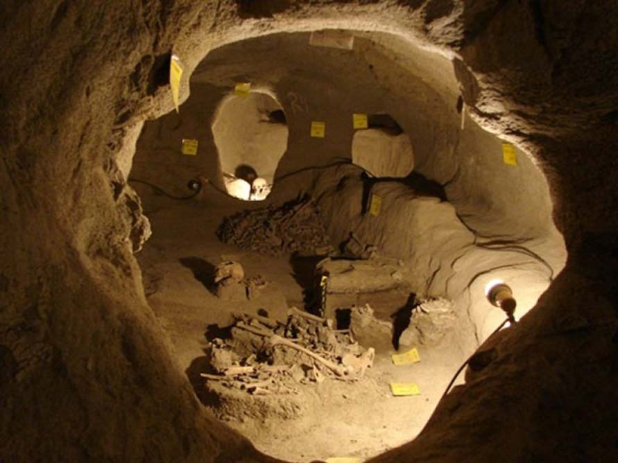 Se descubrieron restos humanos en la ciudad subterránea de Nushabad, Irán. (Agencia de viajes Friendly Iran)