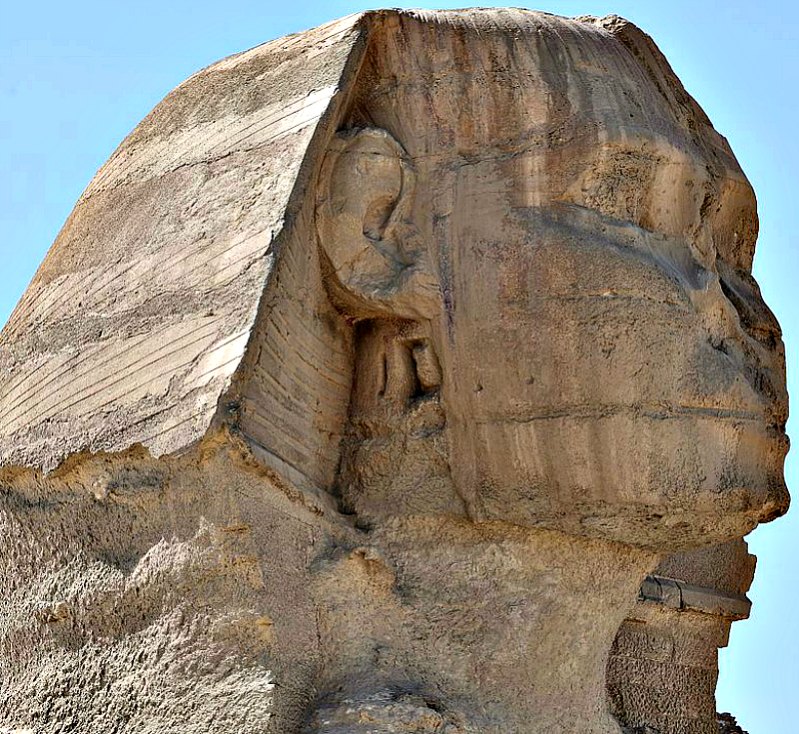 Se cree que el rostro de la Gran Esfinge representa al faraón Kefrén, o quizás a su padre, el faraón Keops. (Hamerani/CC BY-SA 4.0)