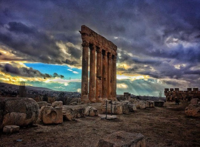Ruinas de Baalbek al atardecer. (Crédito: Instagram)