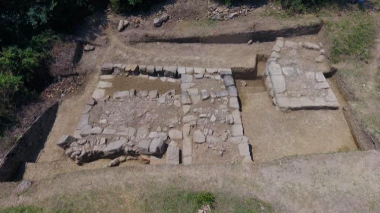 Los arqueÃ³logos creen que estas ruinas pertenecen a Basania, la ciudad perdida de los ilirios. (Imagen: M. Lemke/Science in Poland)