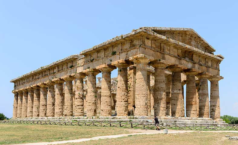 Segundo templo de Hera, conocido también como templo de Neptuno o templo de Poseidón, Paestum (Poseidonia), Campania, Italia. (Norbert Nagel/CC BY SA 3.0)