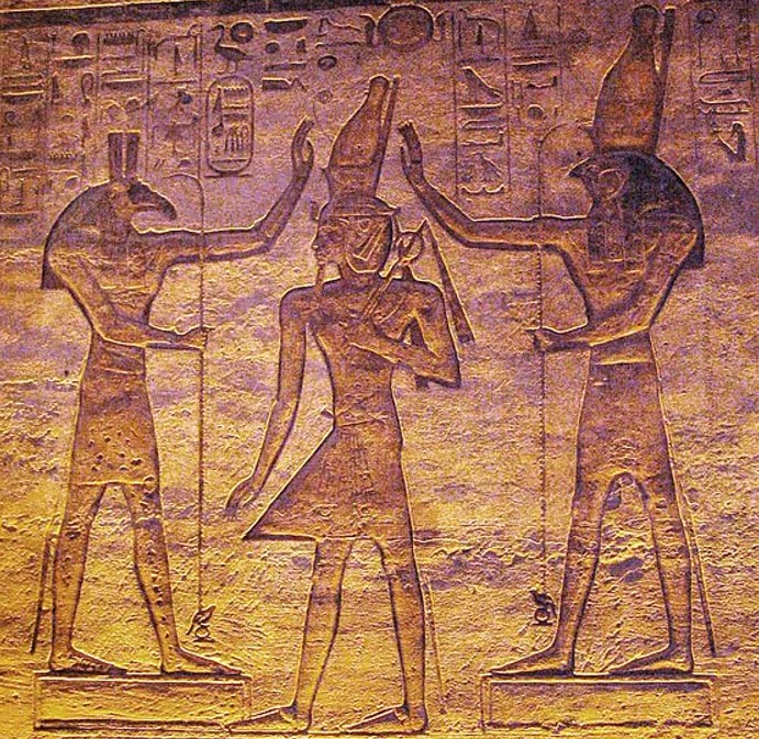 Seth y Horus bendicen a Ramses Predicciones en el antiguo Egipto basadas en los ciclos de la “Estrella del Diablo” y la Luna
