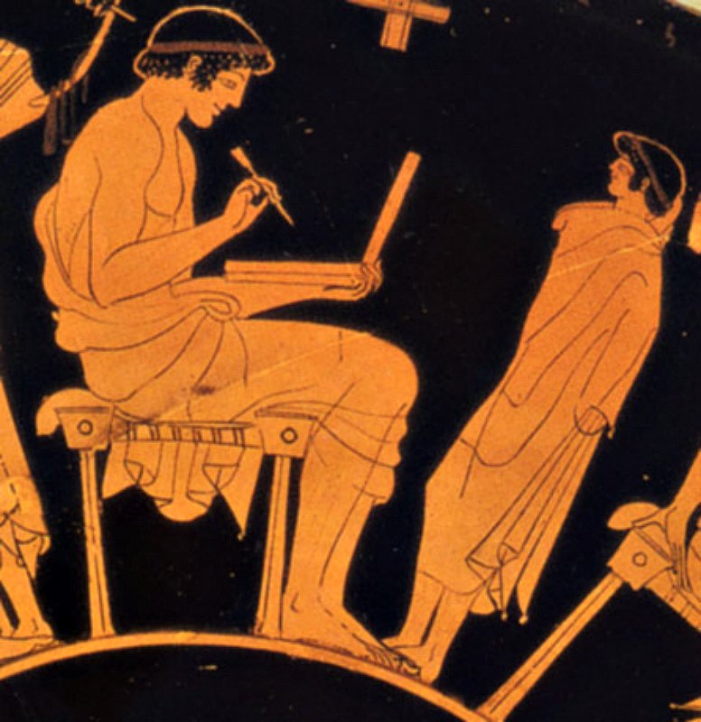 Dibujo obra de Douris, antiguo pintor griego de vasijas, de alrededor del año 500 a. C., en el que aparece un hombre escribiendo sobre una tablilla de cera plegable. Museo de Berlín, Alemania. (Public Domain)