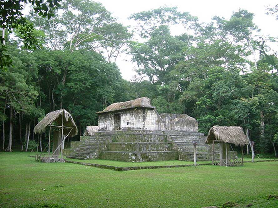 Templo maya de Ceibal, Guatemala. (Sébastian Homberger)