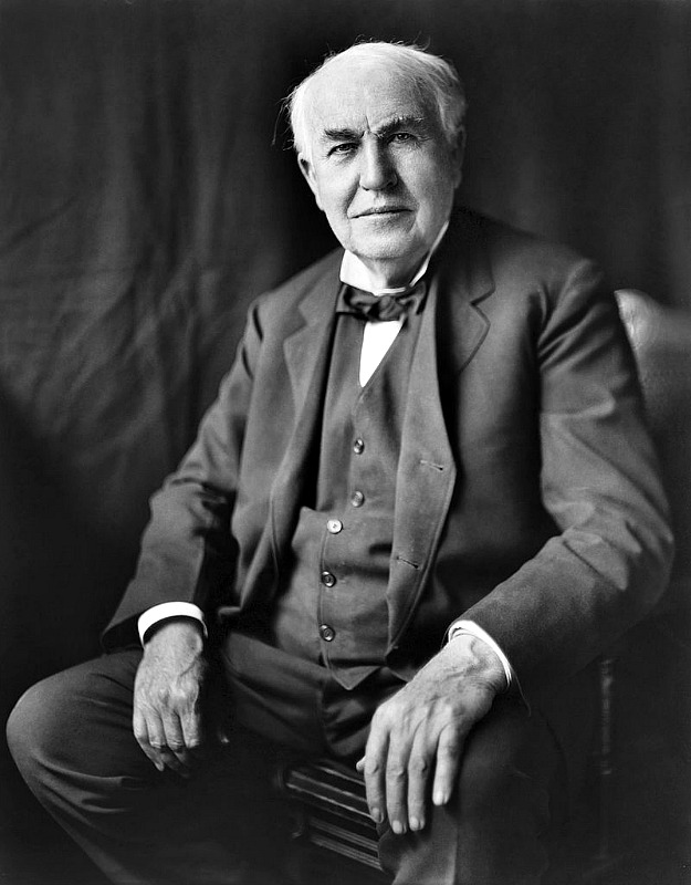 Fotografía de Thomas Alva Edison tomada en torno al año 1922. (Dominio público)