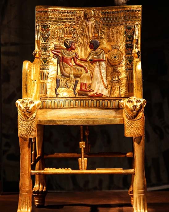 Trono de Tutankamón encontrado en su cámara funeraria. (Public Domain)