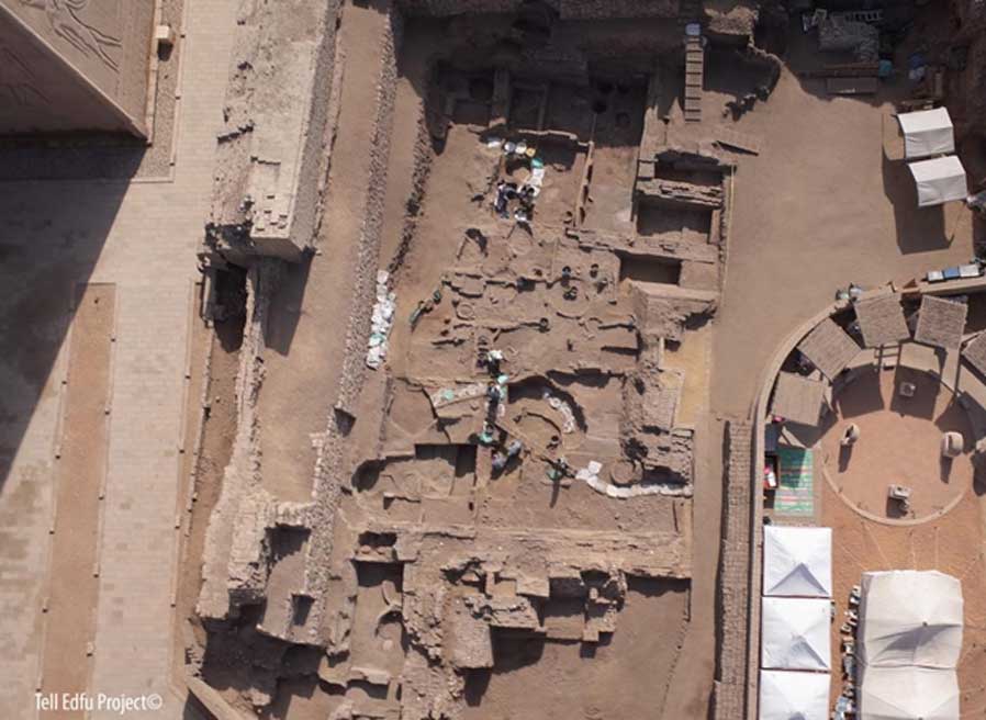 Vista aérea de la zona de excavación del Imperio antiguo (Zona 2) en el asentamiento de Tell Edfu, Egipto. (Tell Edfu Project)