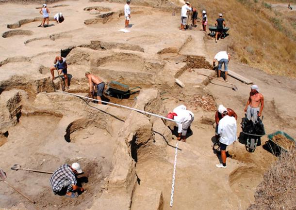 Excavaciones en el yacimiento arqueológico de Fanagoria. (Volnoe Delo)