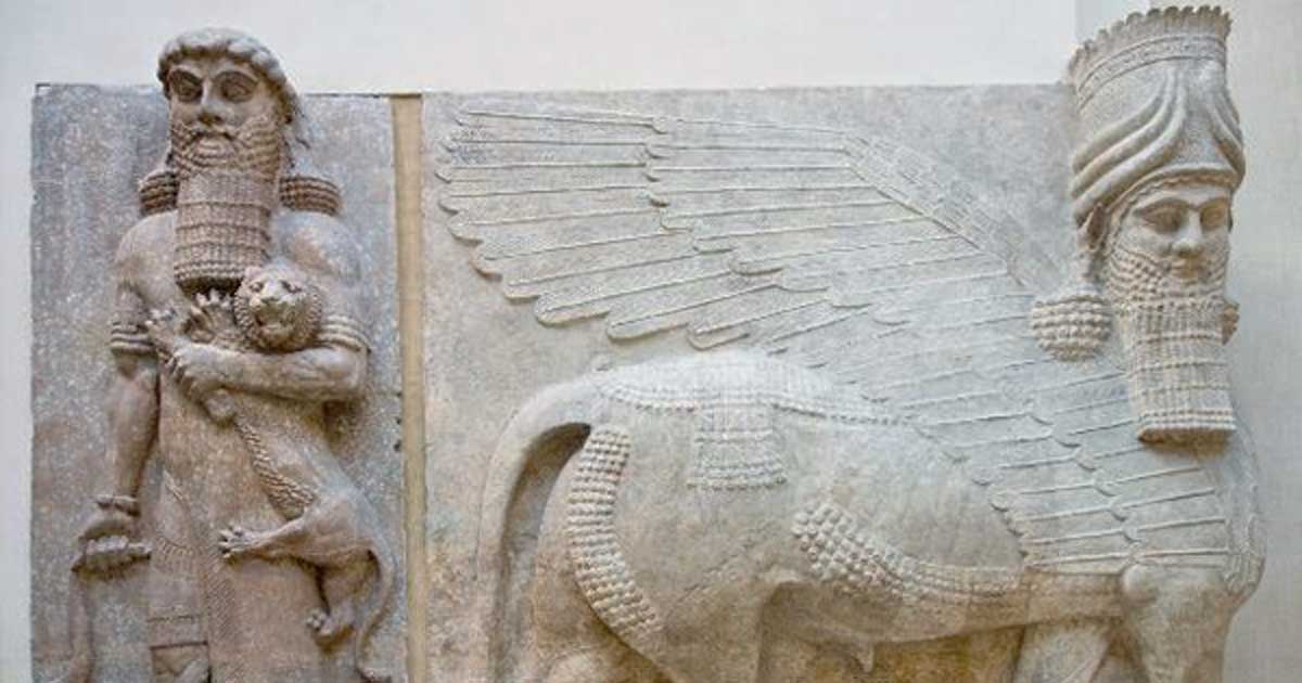Portada - Museo del Louvre, Departamento de Antigüedades del Próximo Oriente: Gilgamesh y el León, toro alado con cabeza humana. Fuente: Jean-Christophe BENOIST / CC BY 3.0
