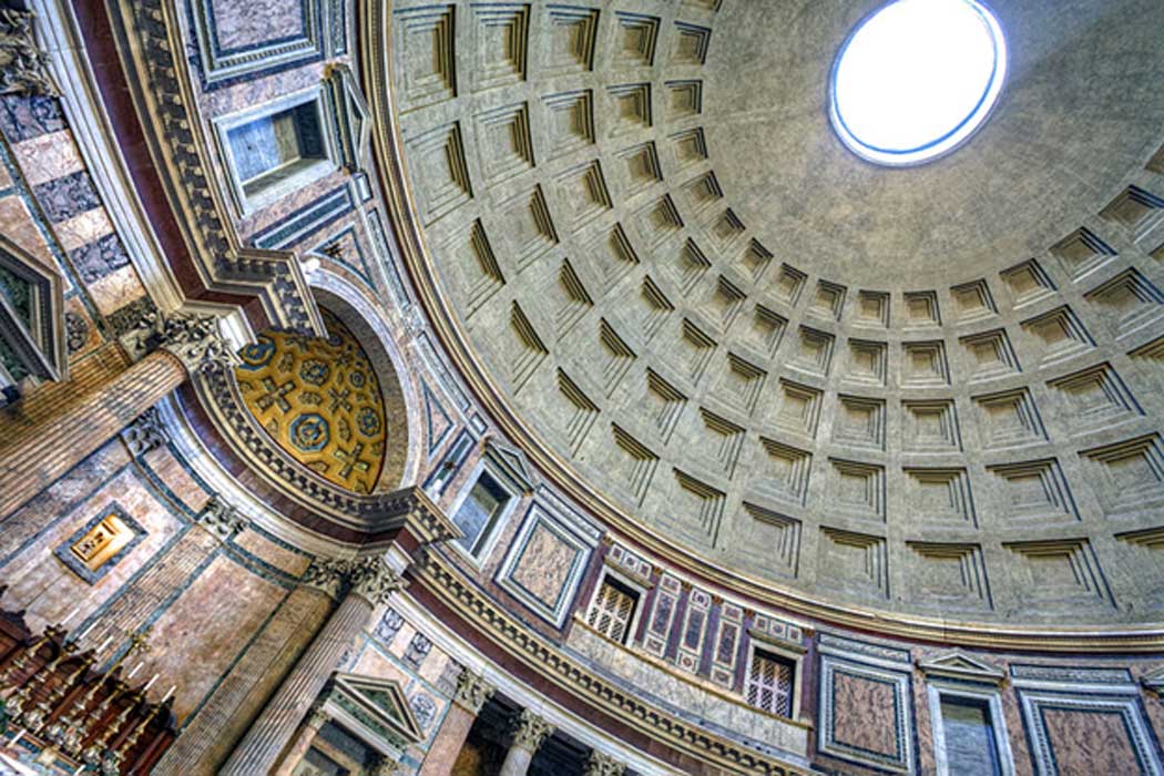 Portada - Oculus y techo del Panteón de Roma, Italy Photograph. Fotografía: Anne Dirkse (CC BY-SA 4.0)