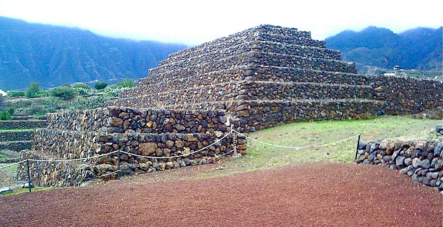 Portada-Piramides-Güímar-Parque-Etnografico.jpg 