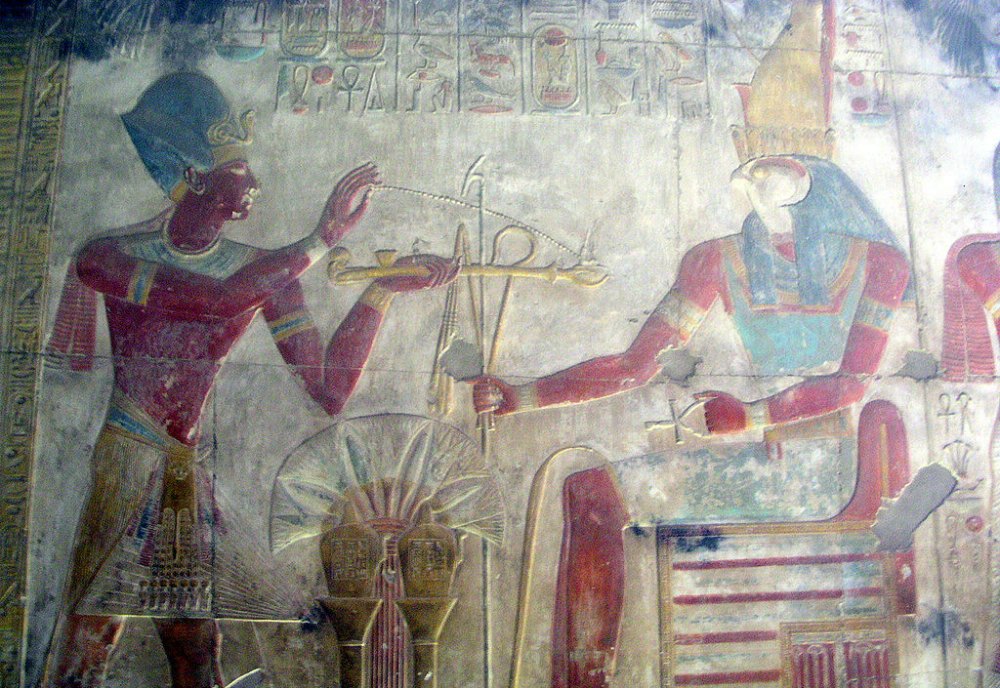 Portada - Seti I quemando incienso ante Horus. (Public Domain) 