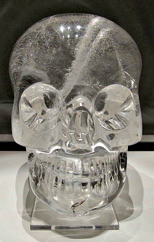 Primer plano de la calavera de cristal expuesta en el Museo Británico londinense. (Gryffindor/CC BY-SA 3.0)
