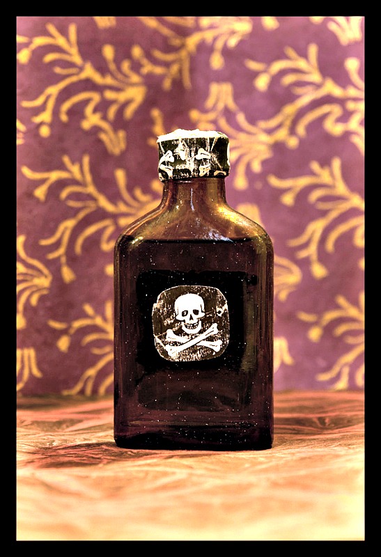 Botella de veneno. (Andrew Kuznetsov/CC BY-SA 2.0)