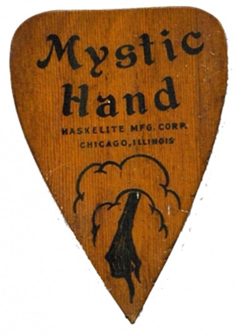 Puntero para Ouija “Mystic Hand”. (Fair Use)