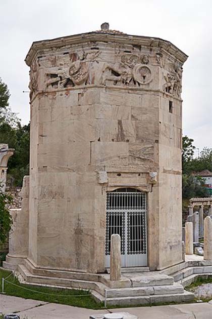 La Torre de los Vientos fue construida por el astrónomo Andrónico en el siglo I a.C. y está situada en el Ágora romana de Atenas. Era un reloj de agua, un reloj de sol y una veleta. (George E. Koronaios/CC BY-SA 2.0)