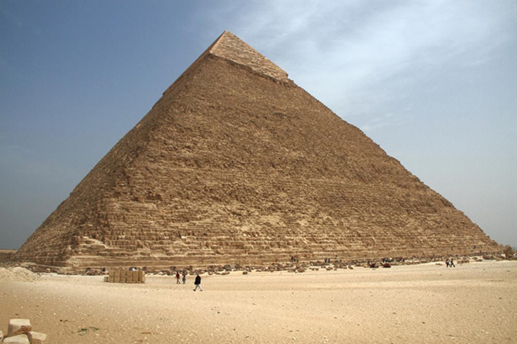 La Gran Pirámide de Guiza es asimétrica debido a un error de construcción |  Ancient Origins España y Latinoamérica
