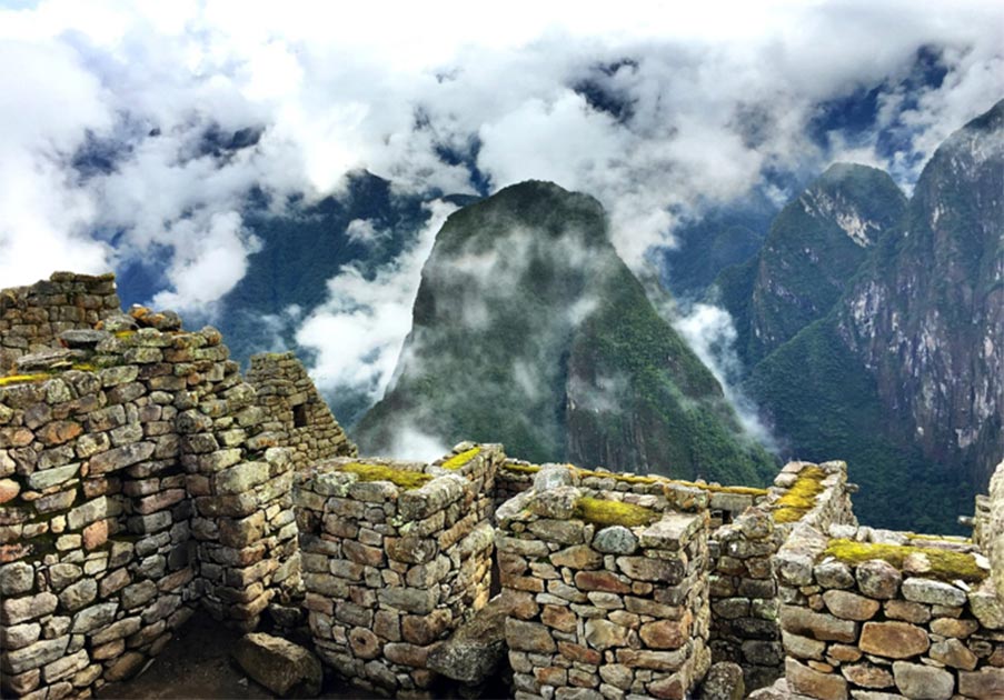 Vista en Machu Picchu, probablemente el asentamiento inca más famoso registrado por el modelo de arqueología de big data. Fuente: fife76 / Dominio público