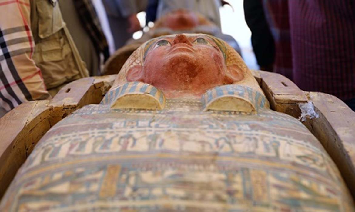 El sarcÃ³fago encontrado en la tumba del antiguo soldado egipcio; La mayor tumba excavada en la roca encontrada hasta la fecha en Tebas. 