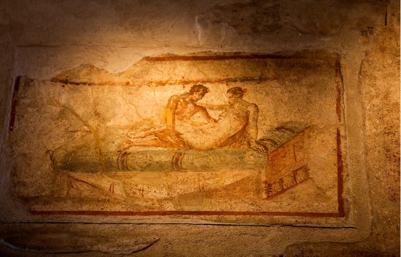 Los explícitos frescos de Pompeya permanecieron enterrados otros dos siglos tras su descubrimiento inicial. (BigStockPhoto)
