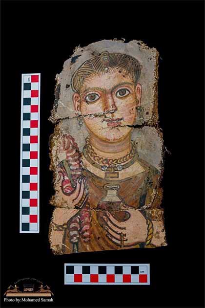 Uno de los raros retratos de momias descubiertos en Egipto. (Ministerio de Turismo y Antigüedades)