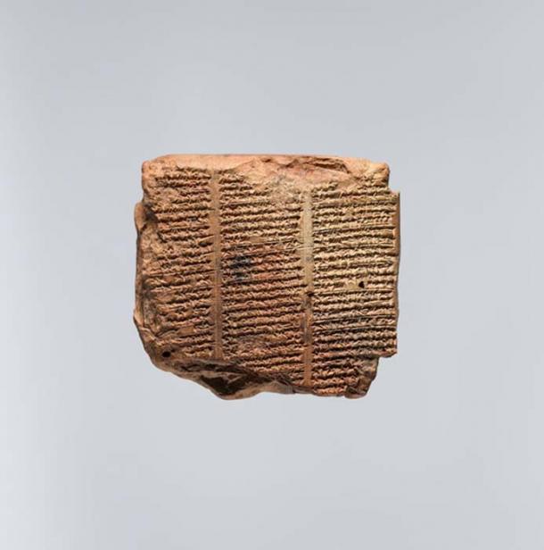Tablilla cuneiforme con una lista de piedras mÃ¡gicas. (Museo Metropolitano de Arte)